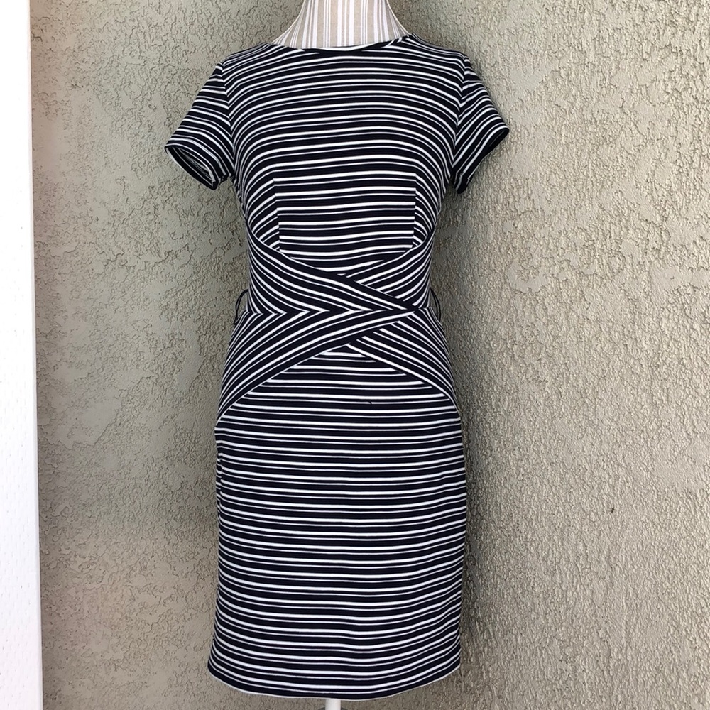 AGB Striped Navy White Sheath Dress